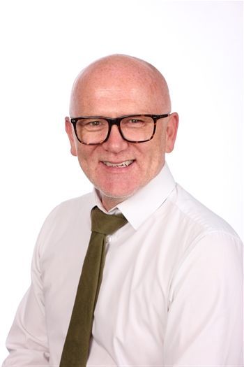 Mr J Chapman