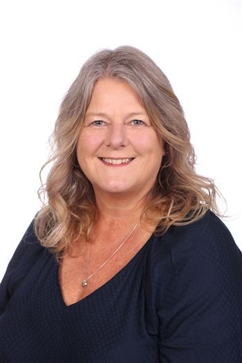 Mrs S Kelly